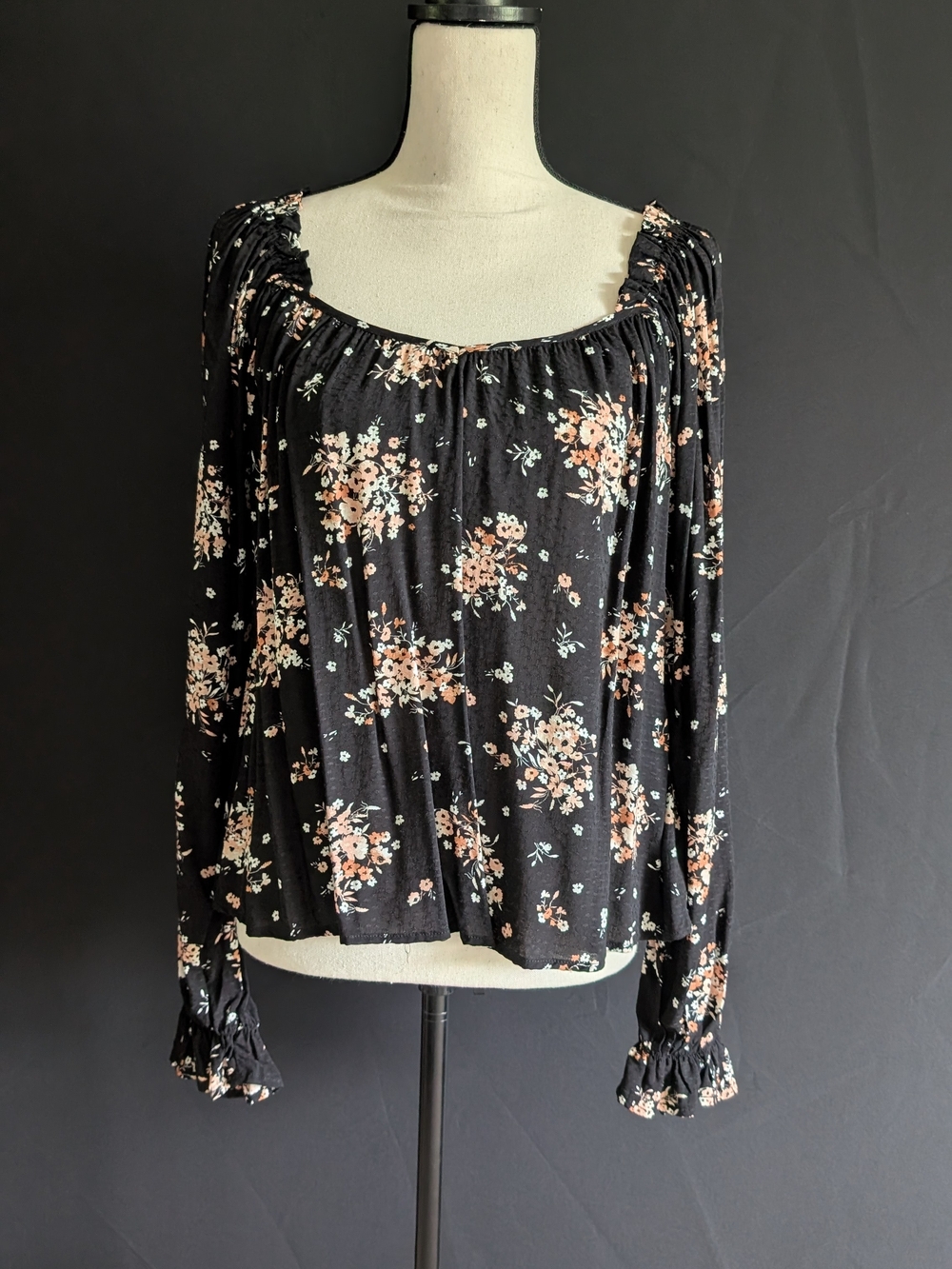 Black Floral Peasant Long-Sleeve Top